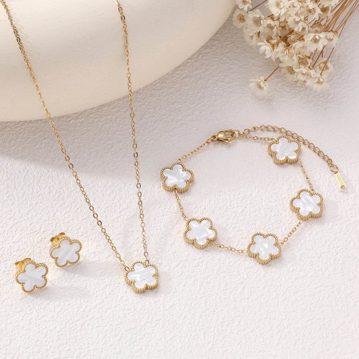 Clover Five-Petal Bracelet Jewelry